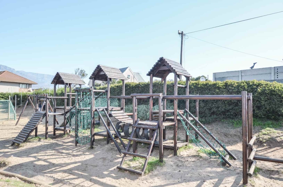 2 Bedroom Property for Sale in Brooklyn Western Cape